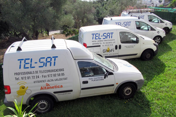 foto cotxes tel sat platja d'Aro